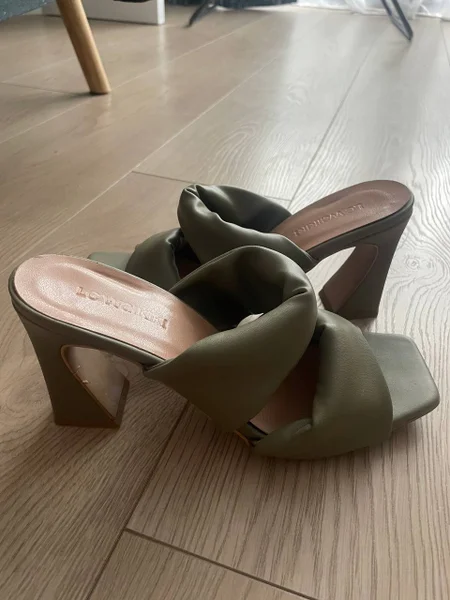 Мюли Waikiki оливкового цвета — sandal