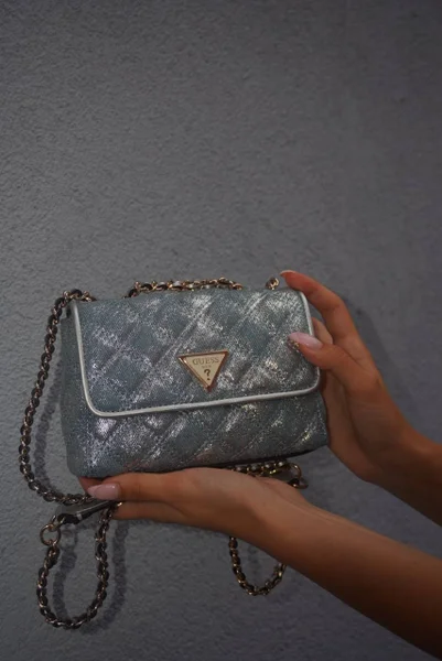 Брендовые сумочки Tommy Jeans, Tommy Hilfiger и Guess — purse, mailbag
