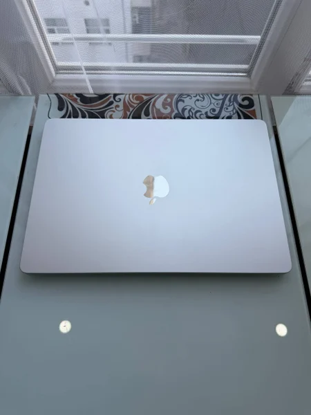 MacBook Air 15 M2 / 8GB / 256GB — notebook, laptop