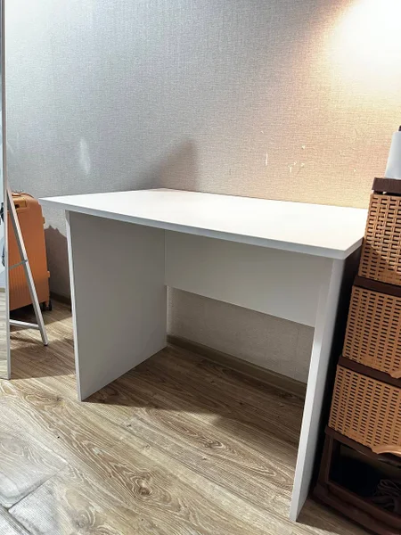 Письменный стол — desk