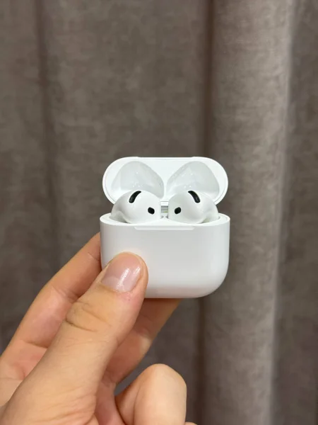 AirPods 4 — lighter, switch