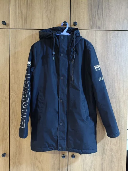 Зимняя куртка — academic gown, sweatshirt, trench coat