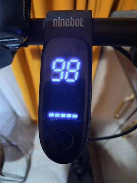 Цифровые часы — digital clock
