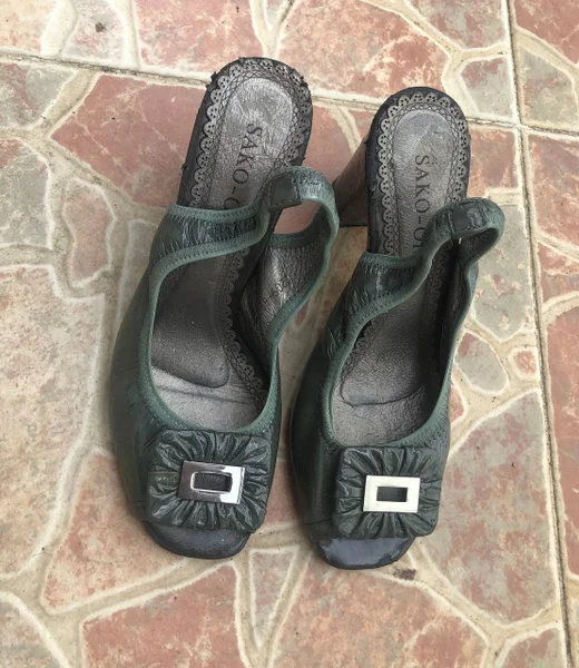 Босоножки матовой малахитовой расцветки — sandal