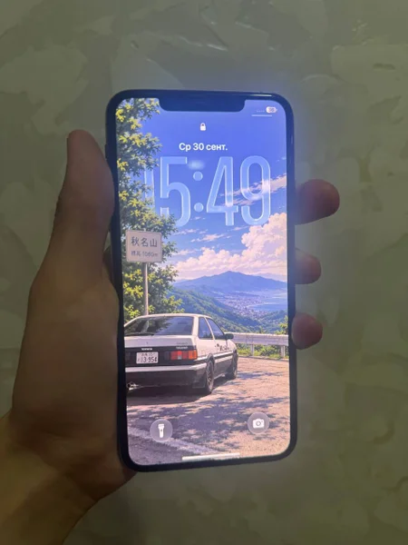 iPhone 11 Pro Max 256GB — iPod, hand-held computer, parking meter
