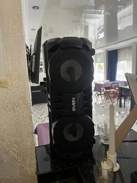 Колонка Sven — knee pad, loudspeaker