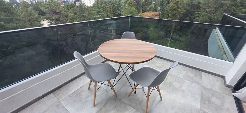 Стол и 3 стула — folding chair, dining table