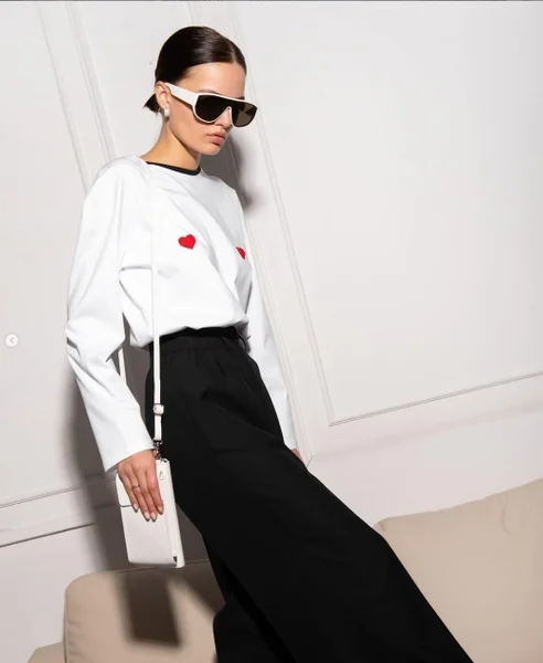 Медицинский халат и свитшот — lab coat, sweatshirt