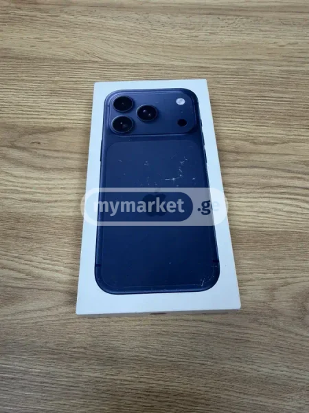 Мобильный телефон Apple — cellular telephone, remote control, iPod