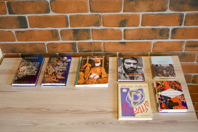 Книги (Малин Кивеля, Шекспир, Довлатов, Борхес и др.) — toyshop, comic book, jigsaw puzzle