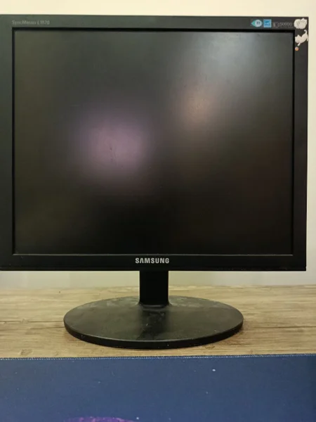 Монитор Samsung SyncMaster E1920 — monitor