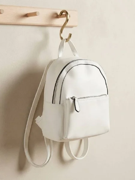 Женский рюкзак из кожзама б/у — purse, mailbag, backpack