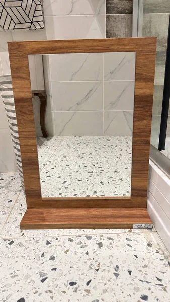 Зеркало с полочкой в ванную — paper towel, toilet tissue
