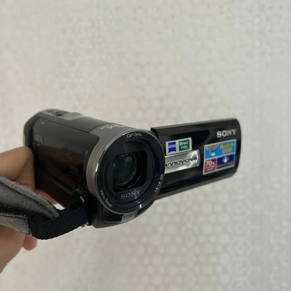 Видеокамера Sony Handycam DCR-SX45E — projector, reflex camera, tripod