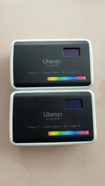 Свет Ulanzi Vijim VL120 2 шт — cash machine, cellular telephone
