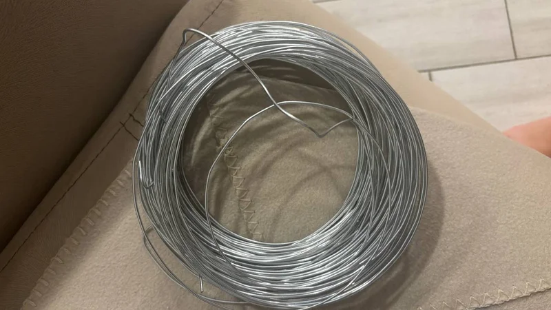 Проволока для плетения оцинкованная 1.8 мм — coil, Petri dish