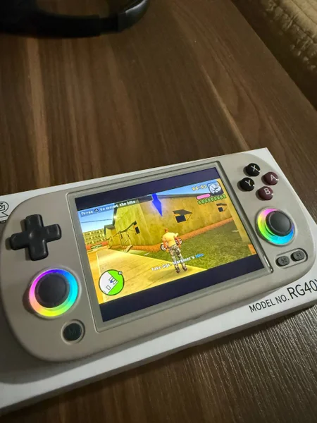 Игровая консоль Anbernic RG40XX H — hand-held computer, iPod, joystick