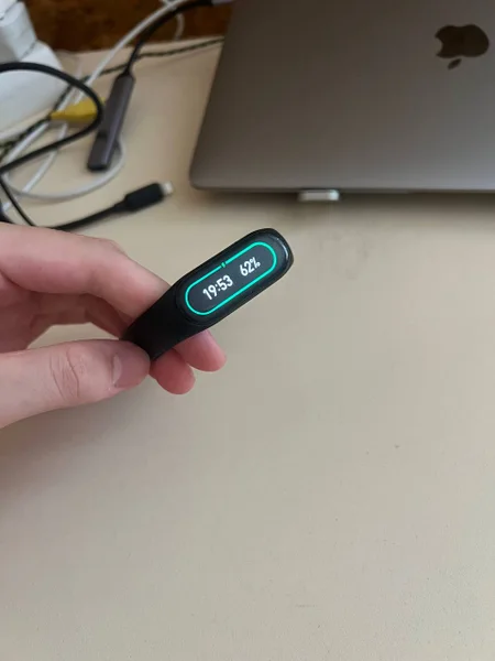 Xiaomi Mi Band 6 — cellular telephone