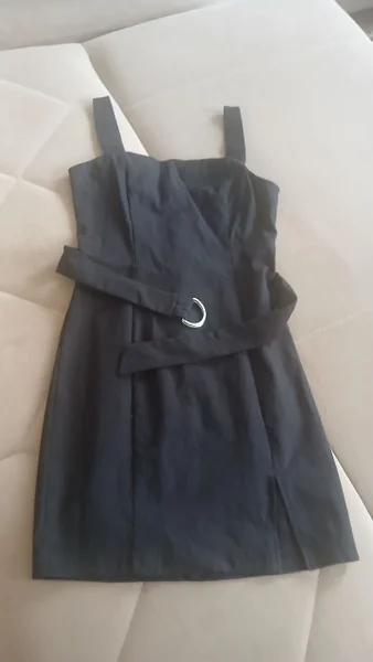 Одежда и вещи (тренч, костюм, модем и др.) — trench coat