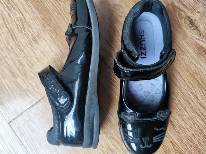 Обувь, размер 35 — knee pad, sandal, Loafer