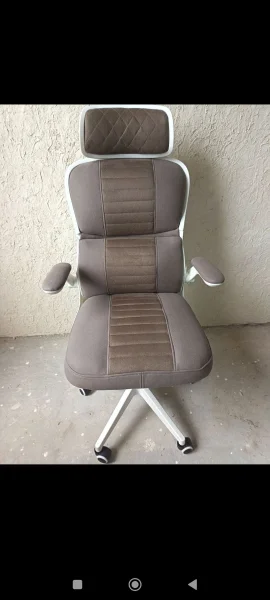Компьютерное кресло — seat belt, barber chair