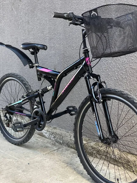 Велосипед с двумя амортизаторами — mountain bike