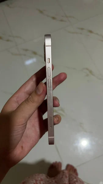 iPhone 13 128GB — flute