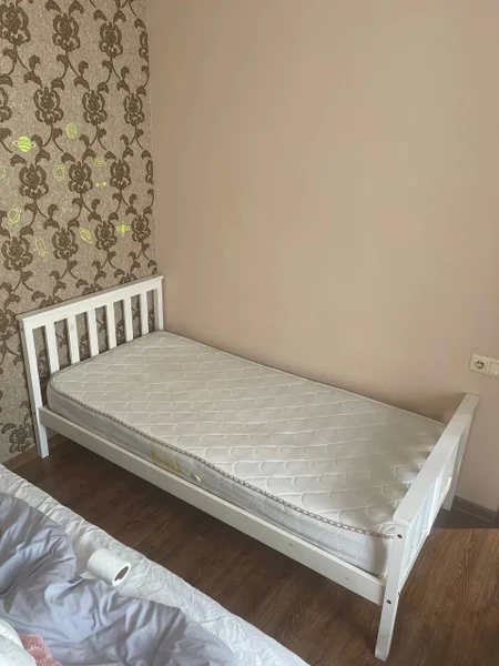 Детская кровать с матрасом — studio couch