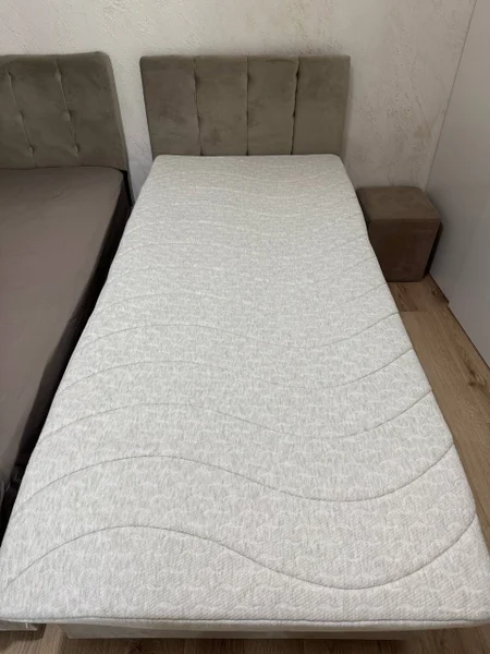 Топпер на матрас Wellpur Gold 165 — studio couch, paper towel, toilet tissue