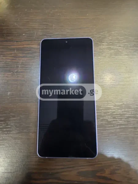 Мобильные телефоны Samsung — cellular telephone, lighter, iPod