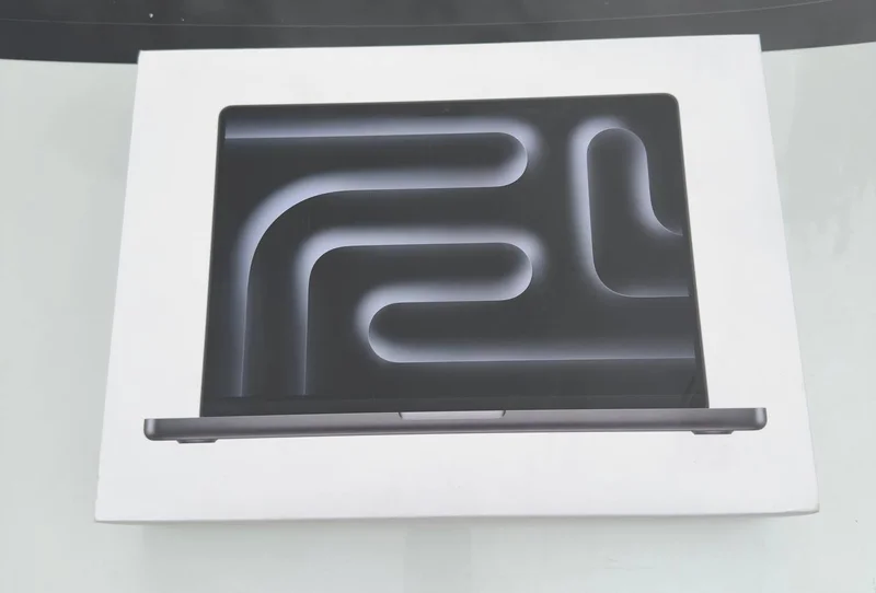 MacBook Pro 14 дюймов (2025 г., MDE14LL/A) — tray