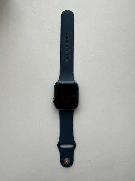 Apple Watch Series 7 32GB — electric guitar, spatula, ladle