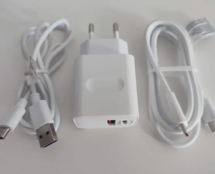 Зарядное устройство Xiaomi/Samsung/Apple 40W с кабелями — switch, modem, nipple