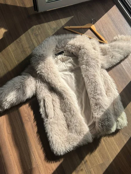 Женская шуба Zara — fur coat
