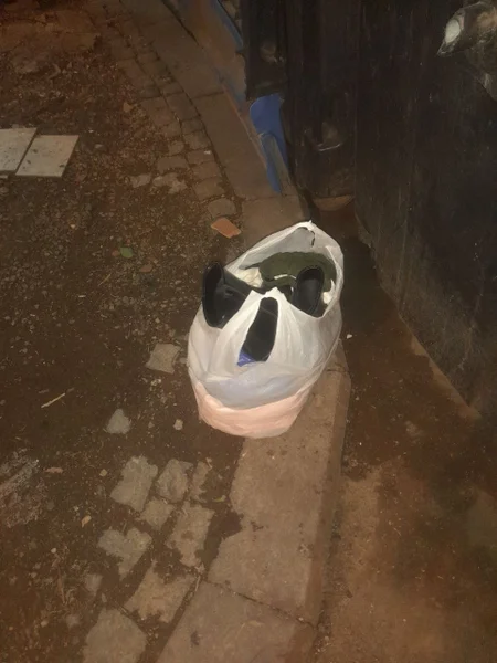 Пакет с женскими вещами — ashcan, plastic bag