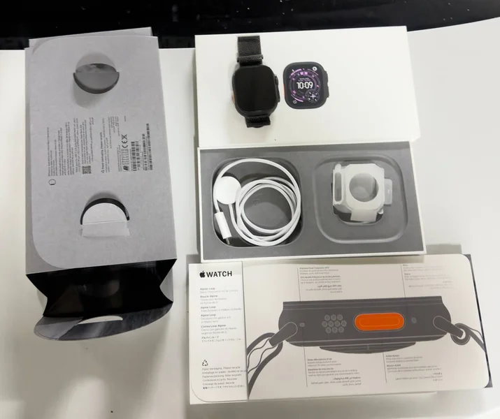 Apple Watch Ultra 2 черные — switch, cassette, tape player