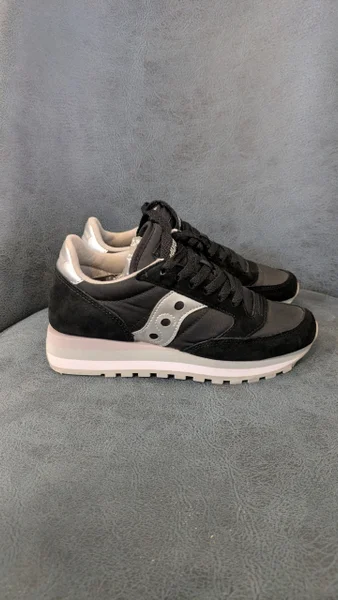 Женские кроссовки Saucony Jazz — running shoe