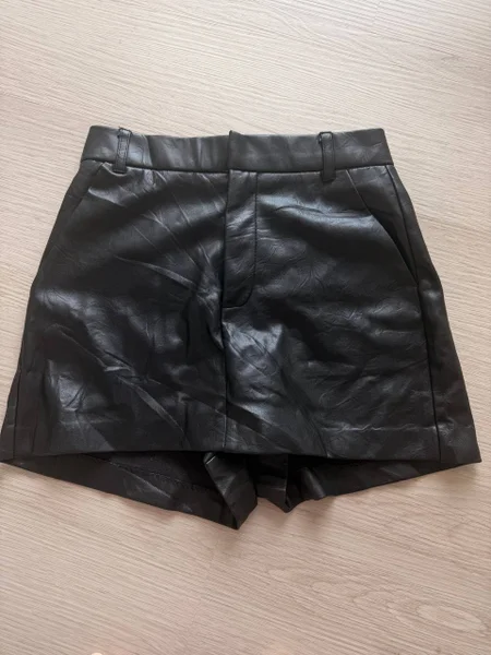 Плавки/Мини-юбка — swimming trunks, miniskirt