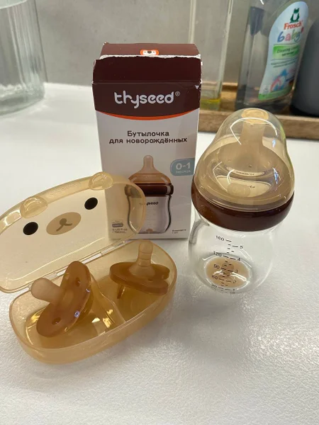 Набор: бутылочка и пустышки Thyseed — nipple, face powder