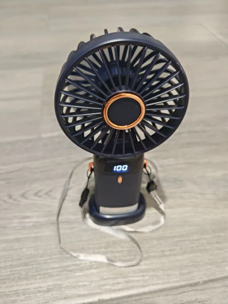 Миниатюрный ручной вентилятор с цифровым дисплеем — electric fan, hand blower