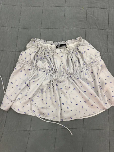 Юбка Zara голубая шелковая — hoopskirt, shower cap, swimming trunks