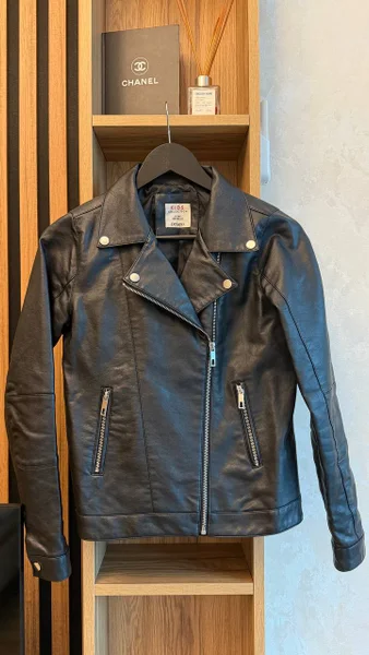 Куртка Chanel — trench coat, sweatshirt, bulletproof vest