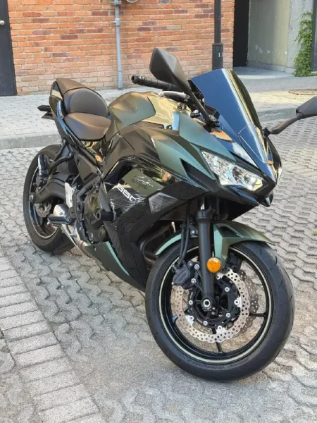 Kawasaki Ninja 650 KTRC 2024 — disk brake