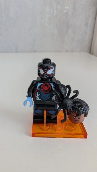 Фигурка Lego Minifigures Across the Spider-Verse