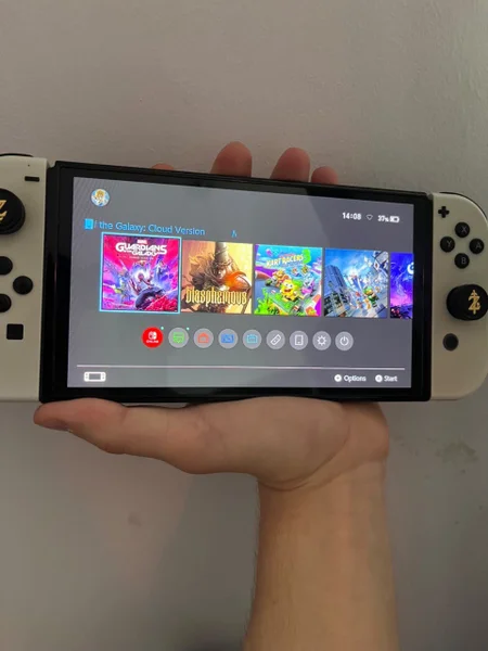 Nintendo Switch Online (1 год) — hand-held computer, iPod, cellular telephone