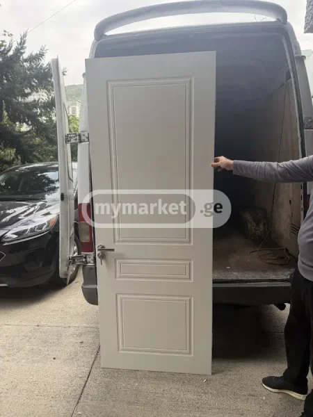 Комнатные двери — refrigerator, safe