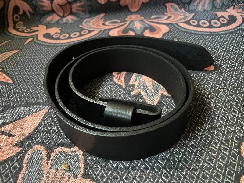 Кожаный ремень — buckle