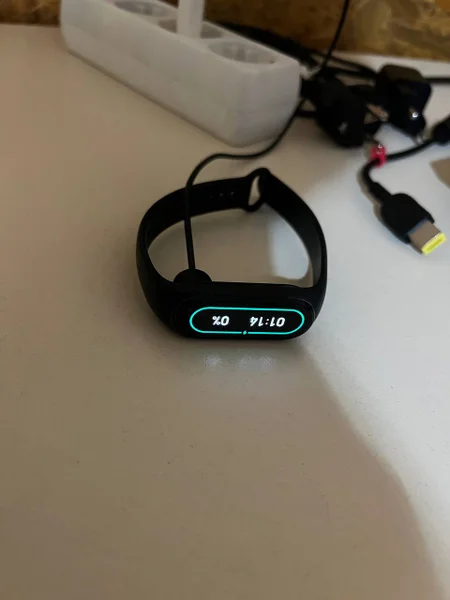 Xiaomi Mi Band 6 — lens cap, stopwatch