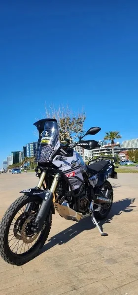 Yamaha Tenere 2020 — moped, motor scooter, crash helmet