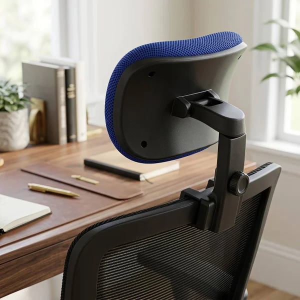 Кресло с регулировкой подголовника — loudspeaker, monitor, CD player